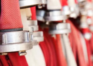 Mangueira, o que é preciso saber sobre este item de combate a incêndio? - material de incêndio