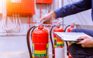 Você sabe quantos extintores precisa para estar seguro? - material de combate a incêndio